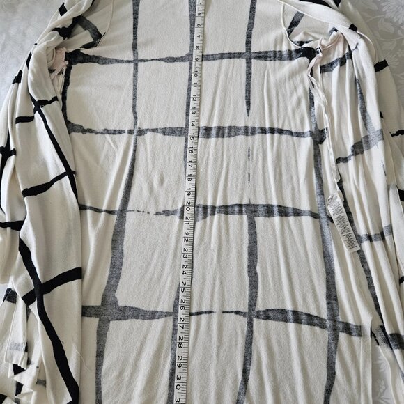 Window pane patterned open cardigan - Picture 5 of 8